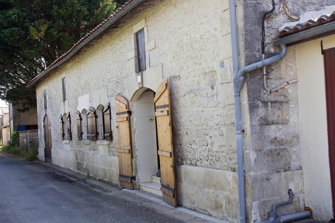 Le Charhido Bed & Breakfast Saint-Fort-sur-Gironde Bagian luar foto