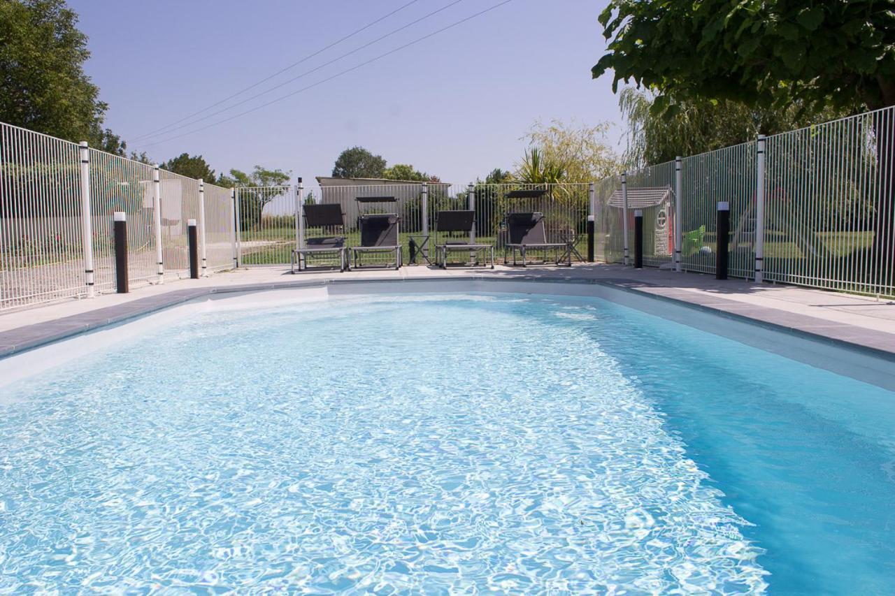 Le Charhido Bed & Breakfast Saint-Fort-sur-Gironde Bagian luar foto