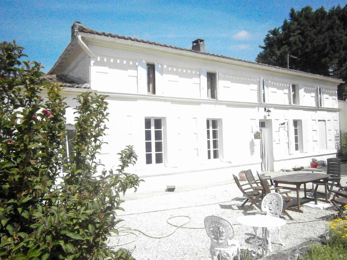 Le Charhido Bed & Breakfast Saint-Fort-sur-Gironde Bagian luar foto