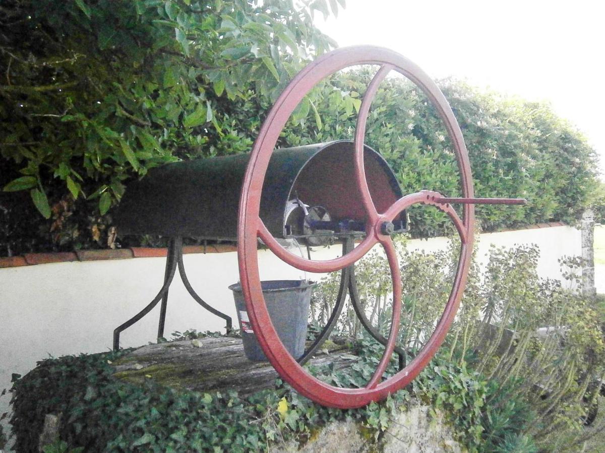 Le Charhido Bed & Breakfast Saint-Fort-sur-Gironde Bagian luar foto