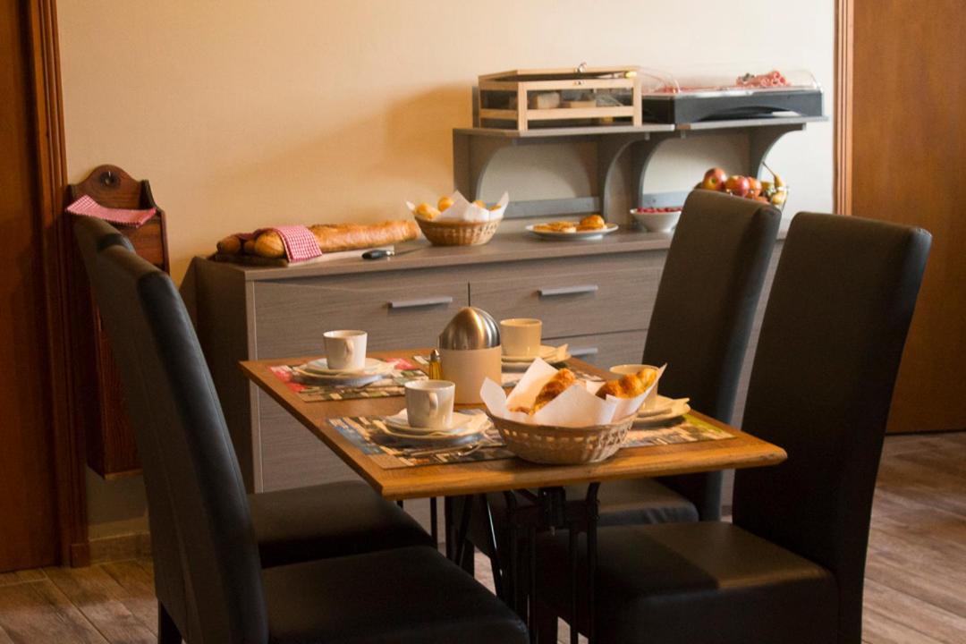 Le Charhido Bed & Breakfast Saint-Fort-sur-Gironde Bagian luar foto