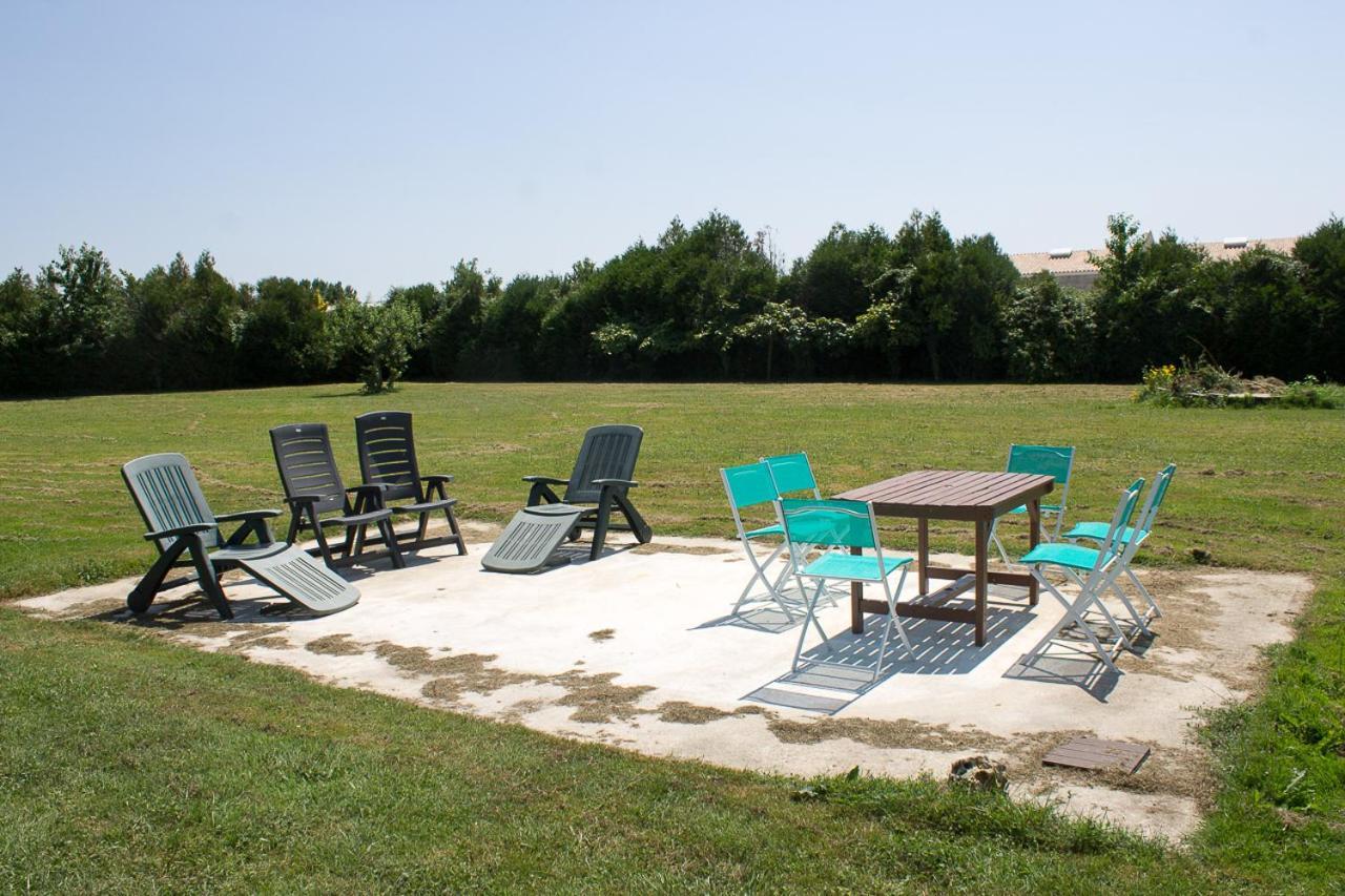 Le Charhido Bed & Breakfast Saint-Fort-sur-Gironde Bagian luar foto