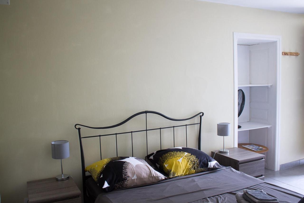 Le Charhido Bed & Breakfast Saint-Fort-sur-Gironde Bagian luar foto