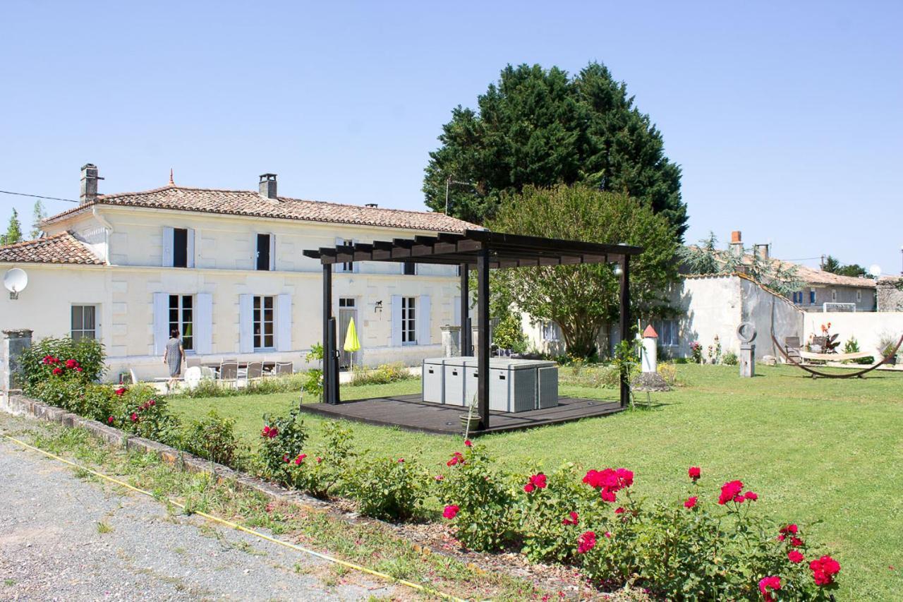Le Charhido Bed & Breakfast Saint-Fort-sur-Gironde Bagian luar foto
