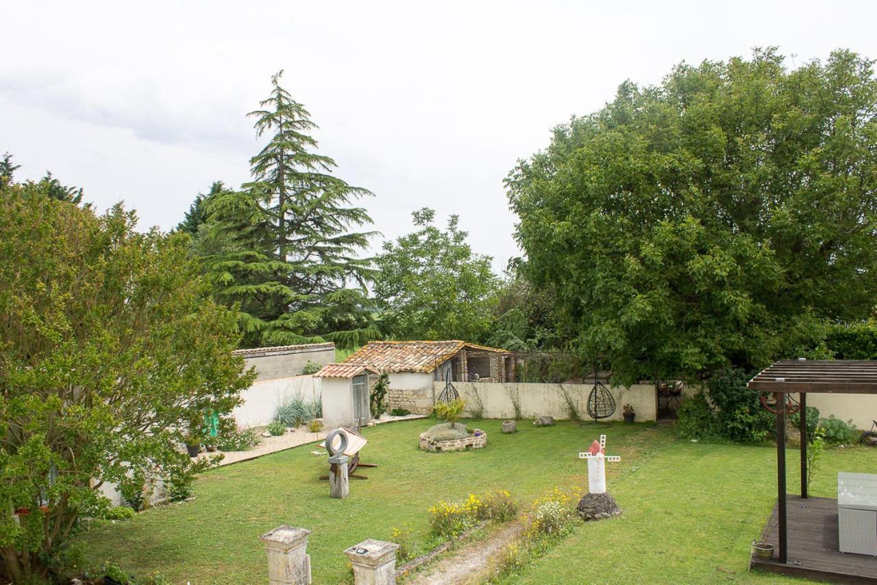 Le Charhido Bed & Breakfast Saint-Fort-sur-Gironde Bagian luar foto