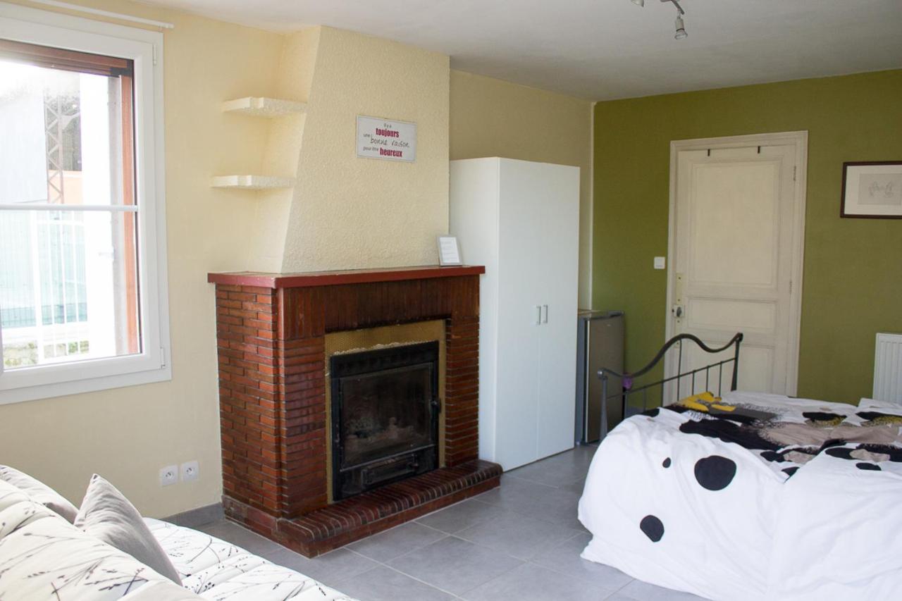 Le Charhido Bed & Breakfast Saint-Fort-sur-Gironde Bagian luar foto